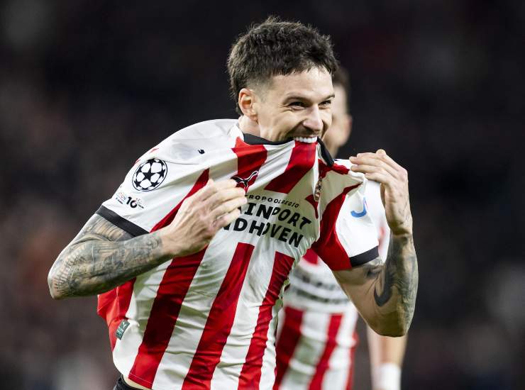 Man esulta dopo una rete