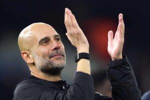 Guardiola applaude il pubblico